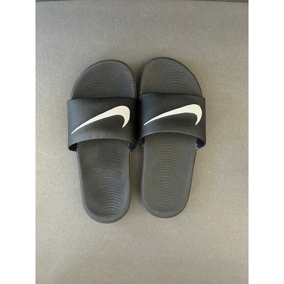 Nike Kawa Slides Black Youth Size 4 - Picture 4 of 4